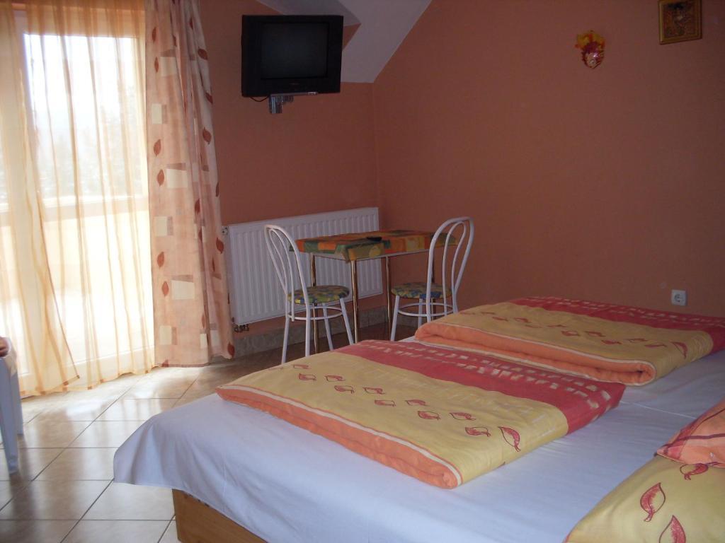 Eden Vendeghaz Hotel Miskolc Room photo