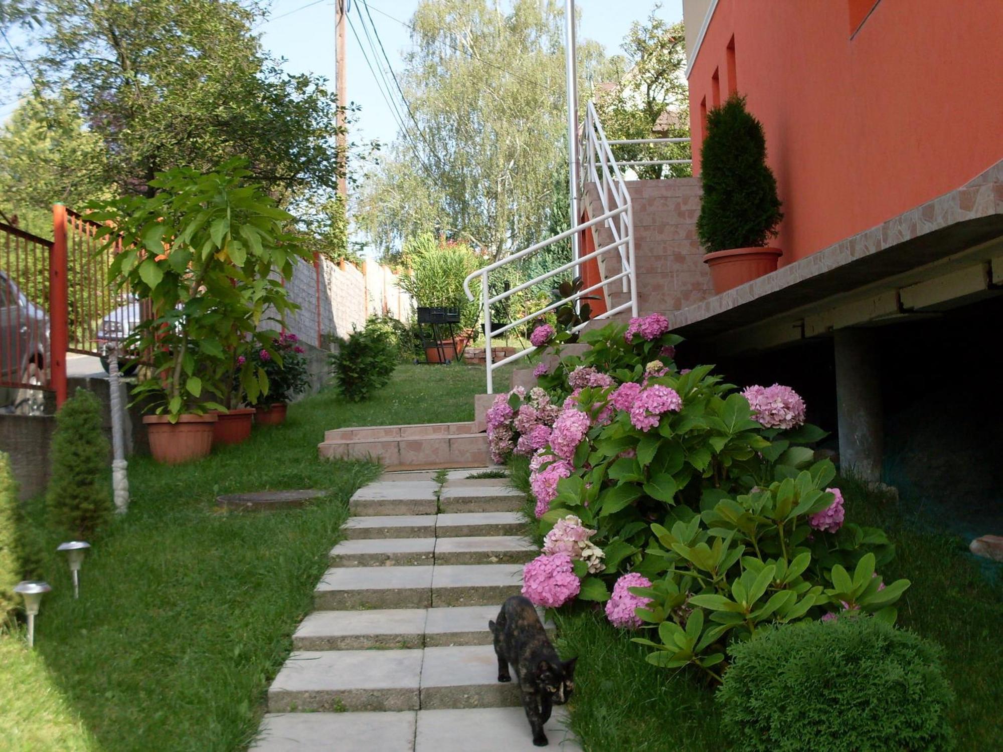 Eden Vendeghaz Hotel Miskolc Exterior photo