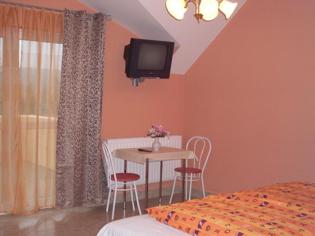 Eden Vendeghaz Hotel Miskolc Exterior photo