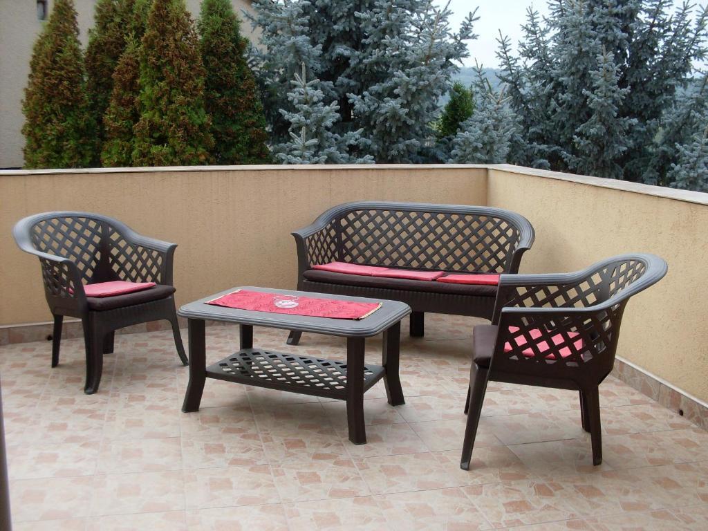 Eden Vendeghaz Hotel Miskolc Exterior photo