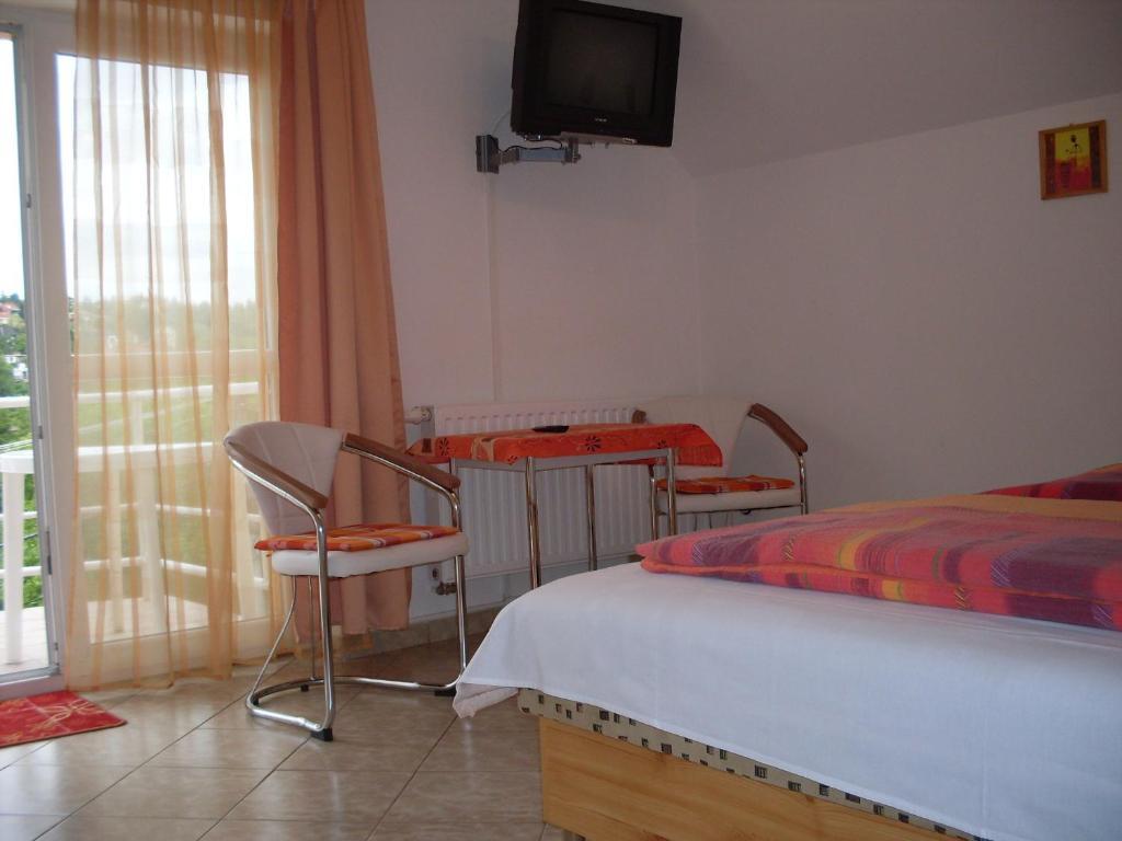 Eden Vendeghaz Hotel Miskolc Exterior photo
