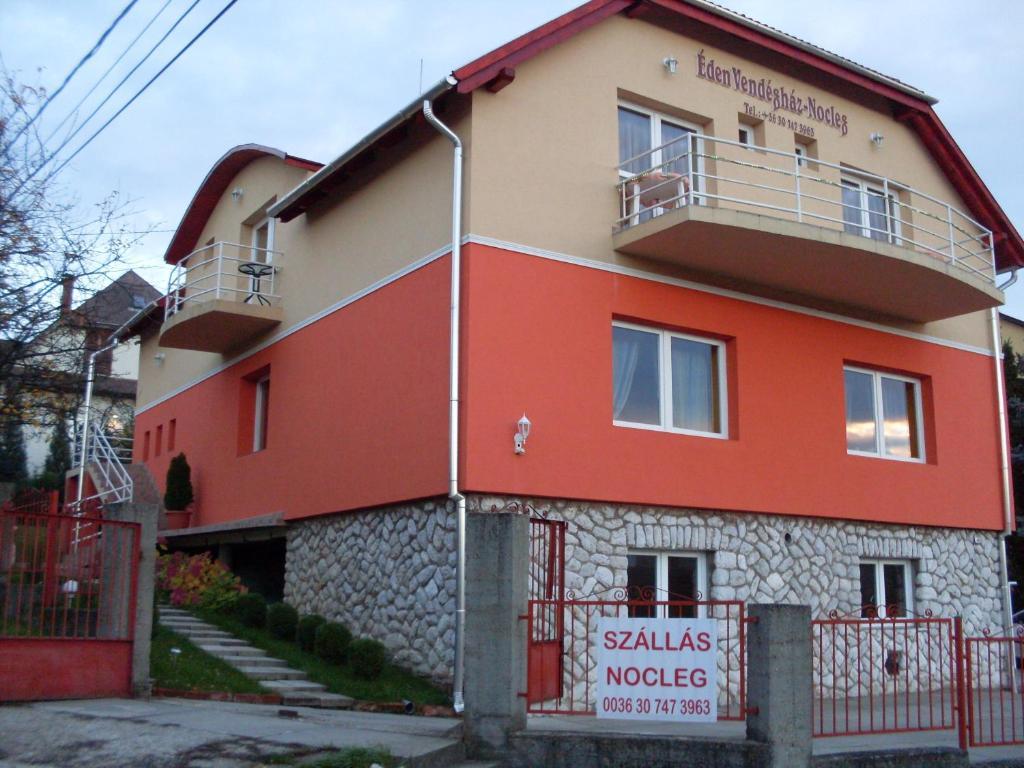 Eden Vendeghaz Hotel Miskolc Exterior photo